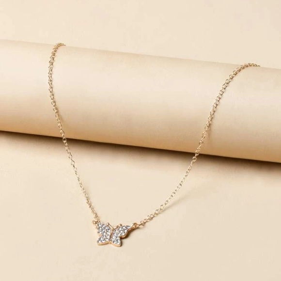 LAST! Minimalist cz 🦋 pendant gold chain necklace - Picture 2 of 7